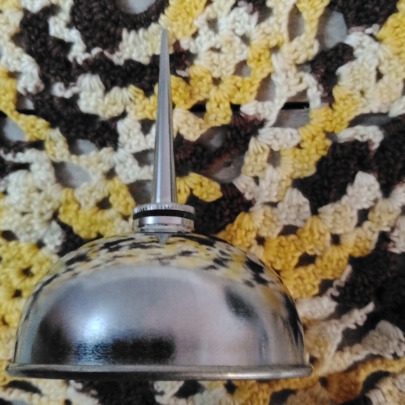 Vintage EUC Sewing Metal Oil Can  (1960's) - Picture 4 of 5